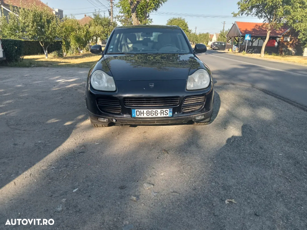 Dezmembrez  Porsche Cayenne 4.5V ,an 2004