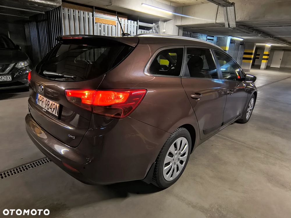 Kia Ceed 1.6 CRDi L - 10