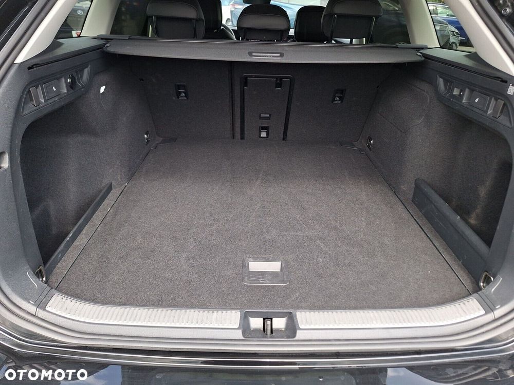 Volkswagen Passat - 24