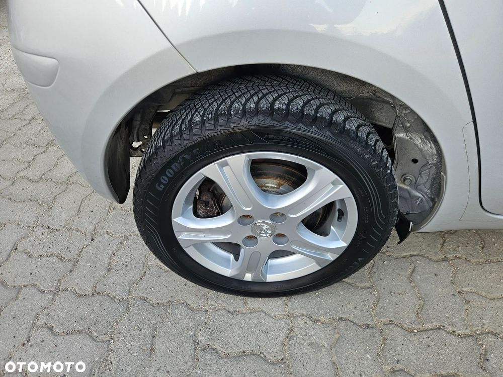 Toyota Yaris 1.33 Prestige - 6