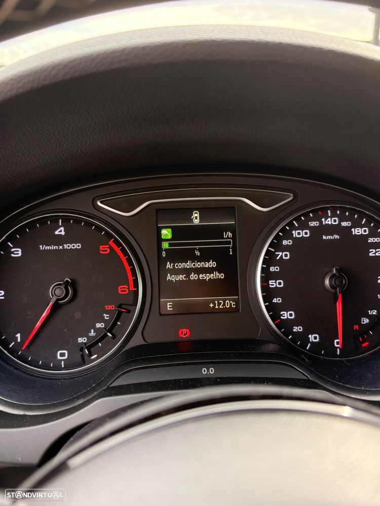 Audi A3 1.6 TDI S-line - 17