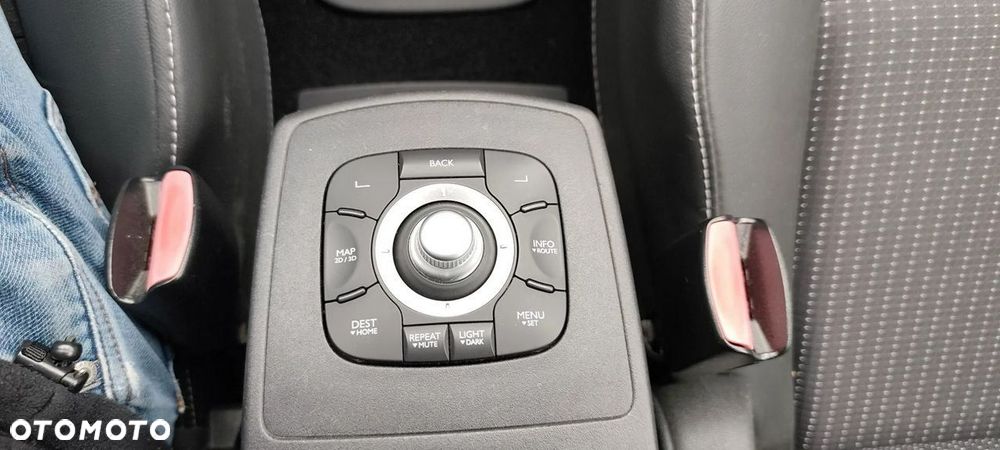 Renault Grand Scenic ENERGY TCe 115 Bose Edition - 20