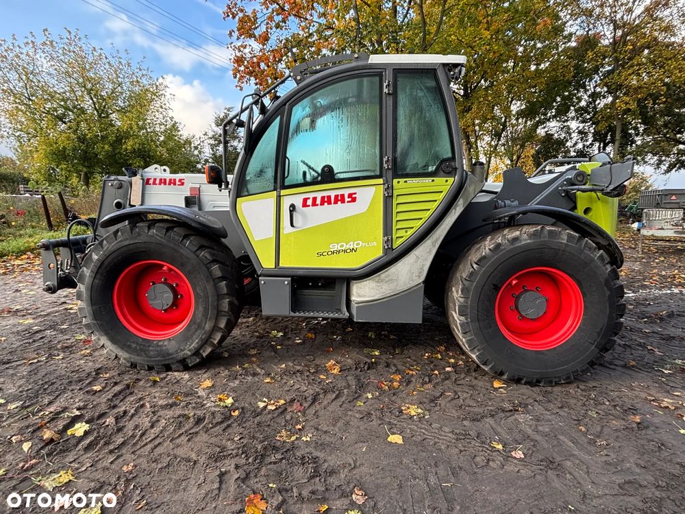 Claas Scorpion 9040 - 1