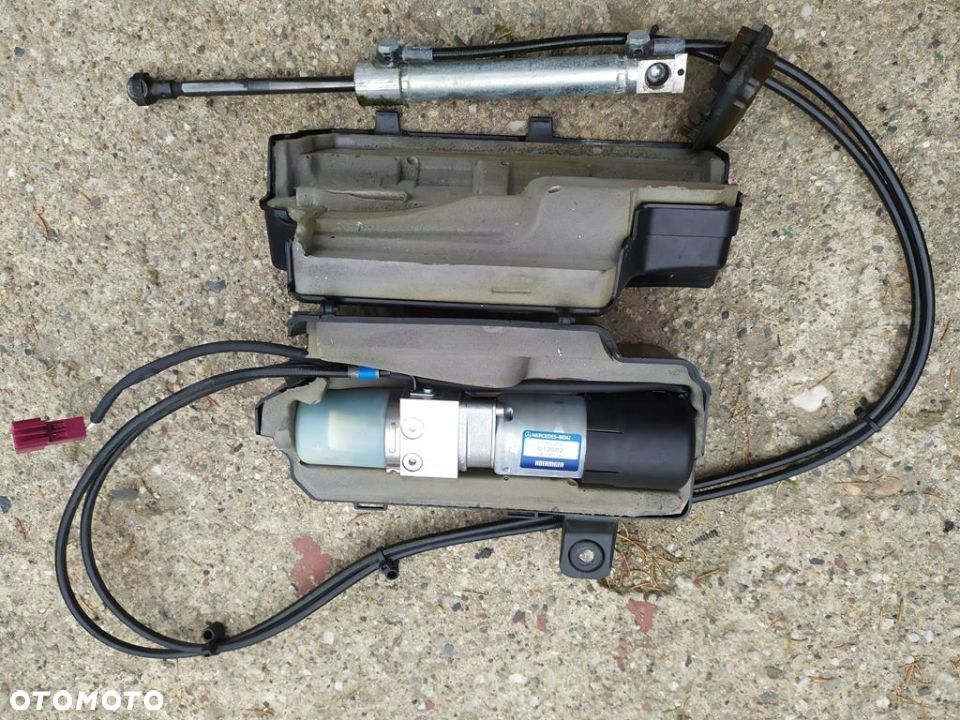 MERCEDES W211 LIFT SIŁOWNIK POMPA KLAPY 2118000848 - 1