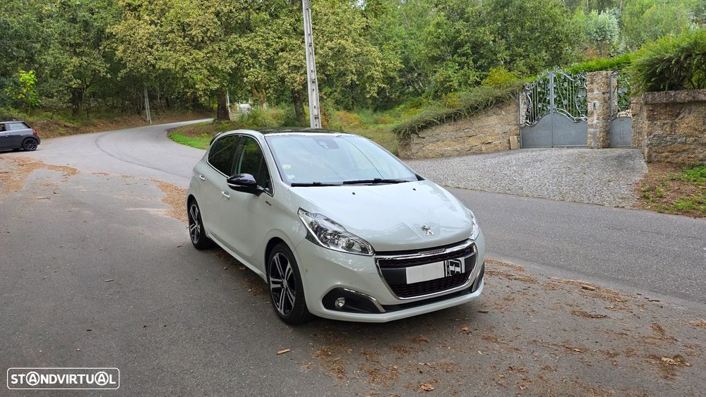 Peugeot 208 1.6 BlueHDi GT Line - 10