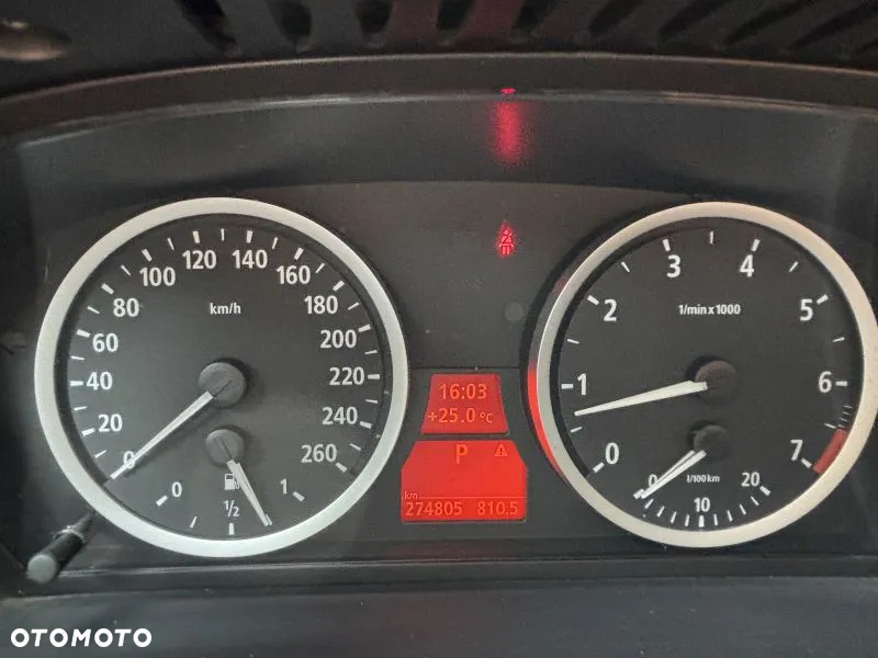 BMW Seria 5 545i - 22