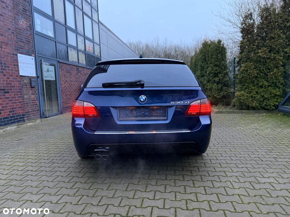 BMW Seria 5 530i xDrive Edition Sport - 7