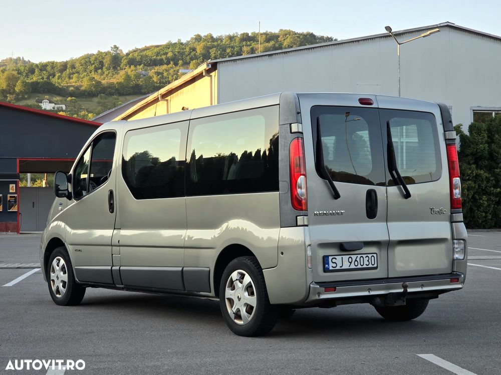 Renault Trafic Passenger L1H1 Authentique - 4