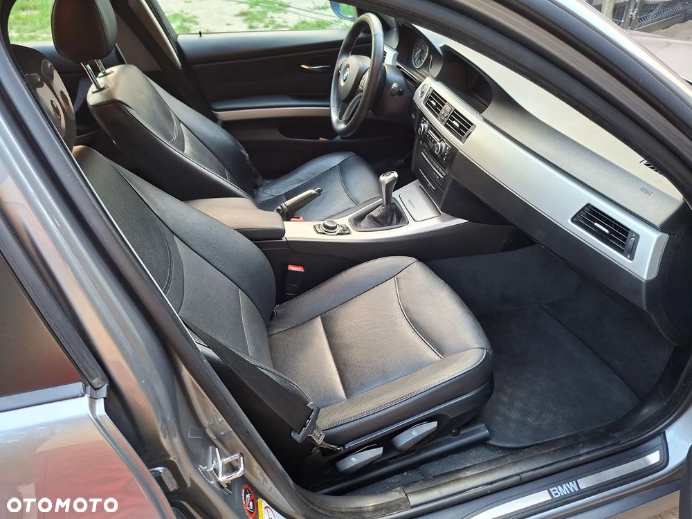 BMW Seria 3 - 12
