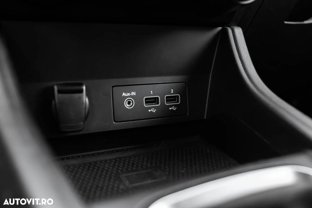 Renault Captur MHEV 140 Techno - 27