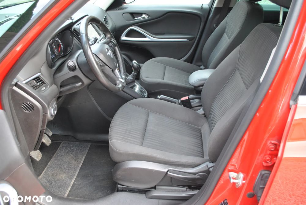 Opel Zafira 1.4 Turbo (ecoFLEX) Start/Stop ON - 10