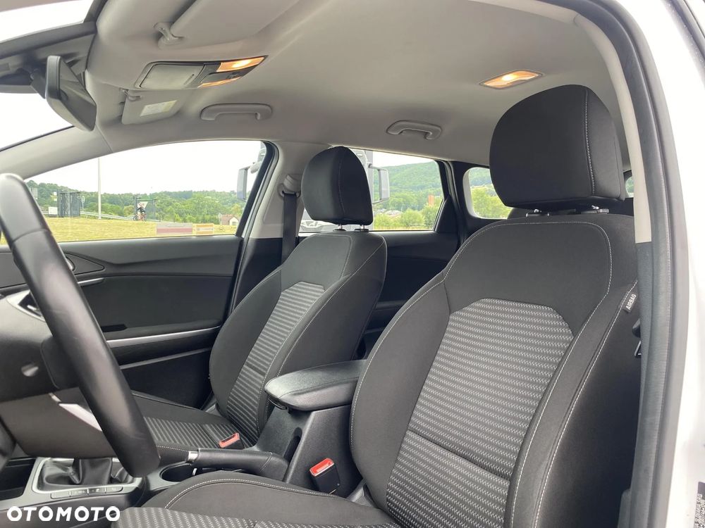 Kia Ceed 1.5 T-GDI M - 11