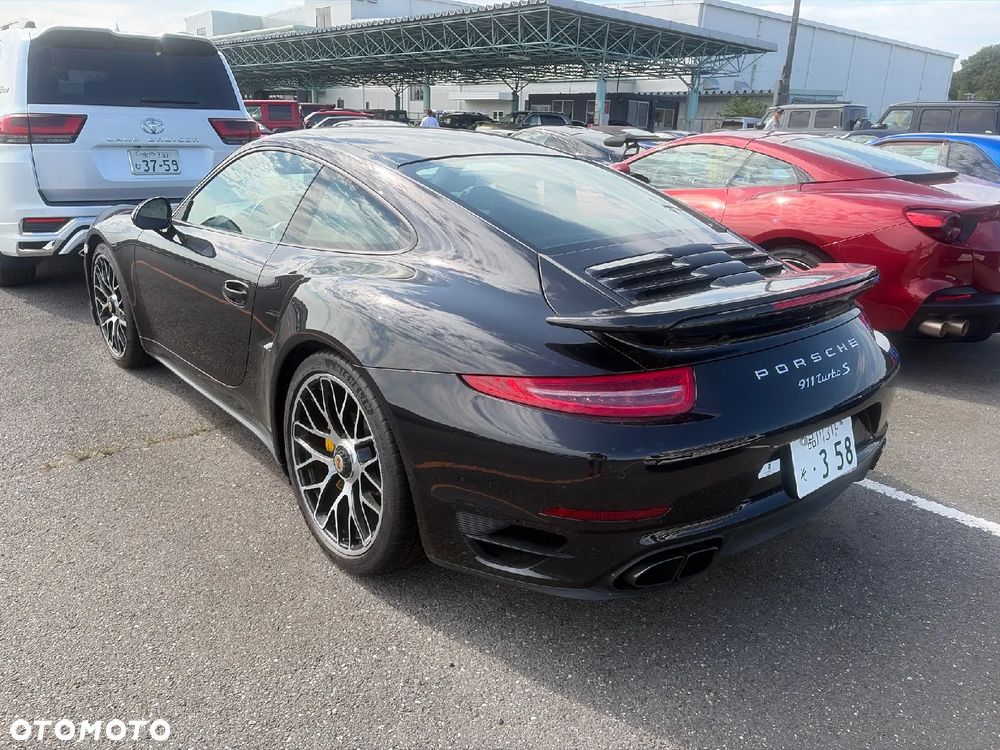 Porsche 911 Turbo S - 4