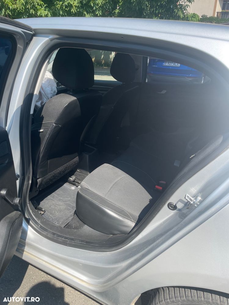 Renault Megane 1.5 dCI Life - 10
