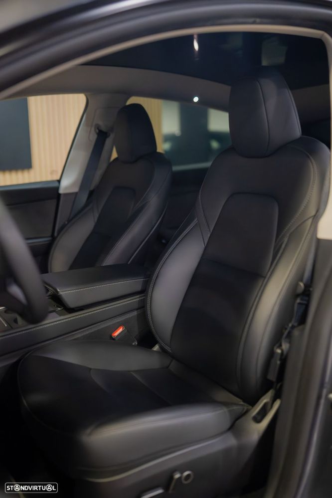 Tesla Model Y RWD - 4