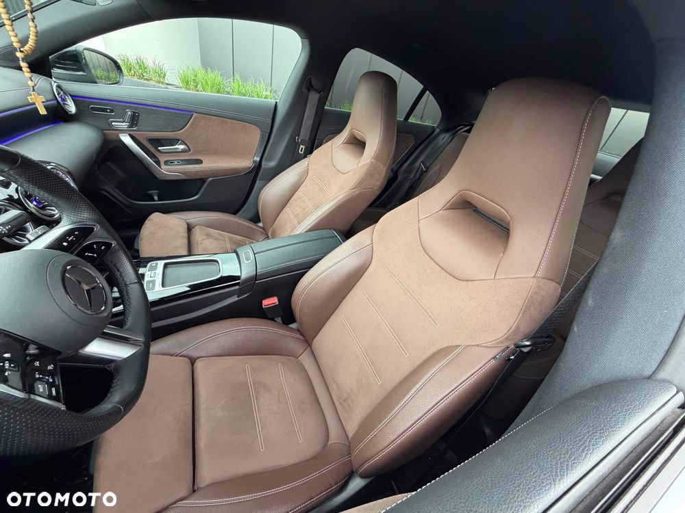 Mercedes-Benz CLA 220 AMG Line 7G-DCT - 10