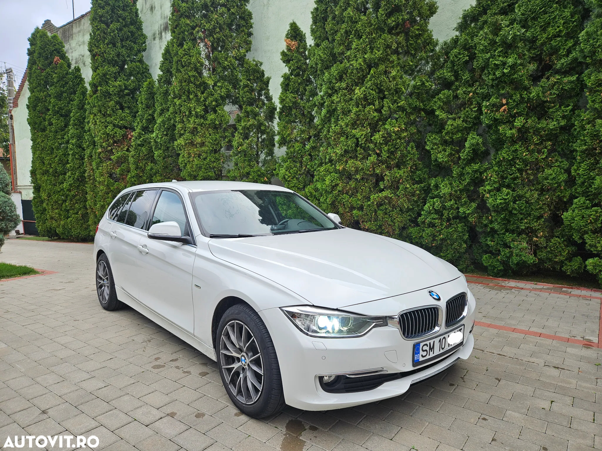 BMW Seria 3 320d Touring xDrive Aut. Luxury Line - 2