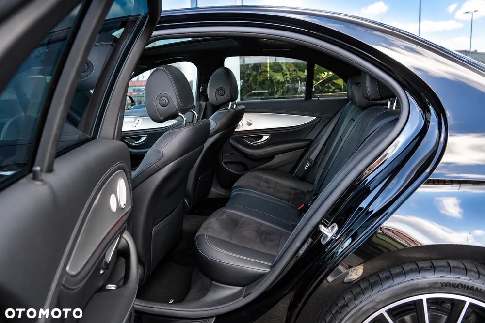 Mercedes-Benz Klasa E 220 d 4-Matic AMG - 18