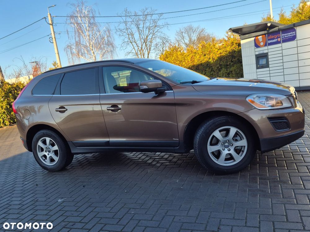 Volvo XC 60 2.4D AWD Momentum - 17