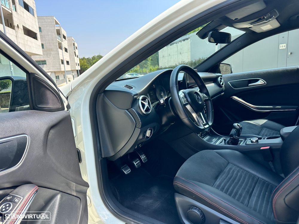 Mercedes-Benz A 180 d AMG Line - 22