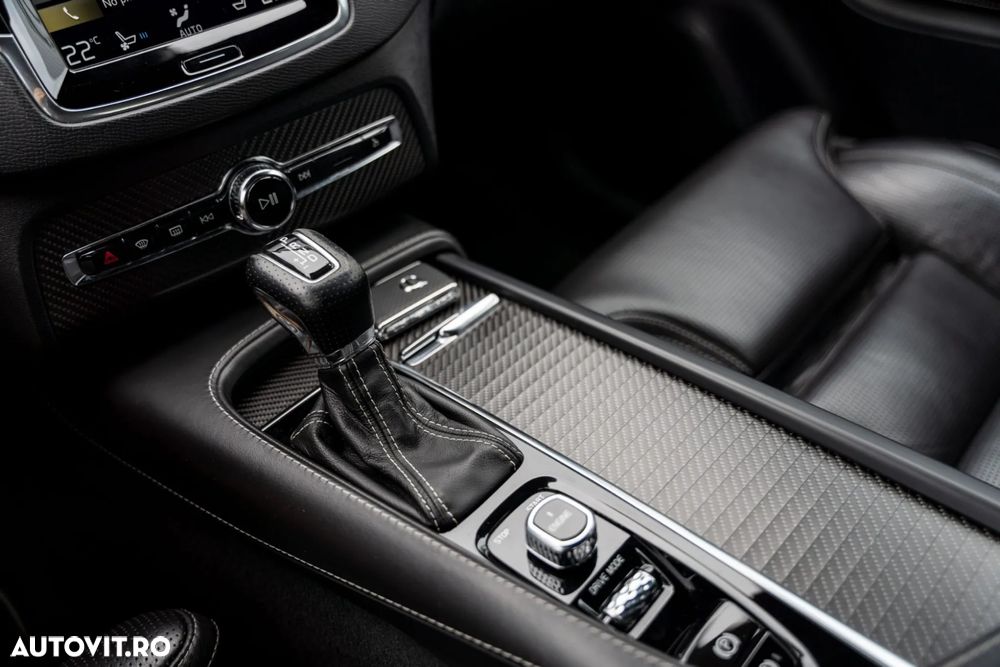 Volvo XC 90 D5 AWD Geartronic RDesign - 30