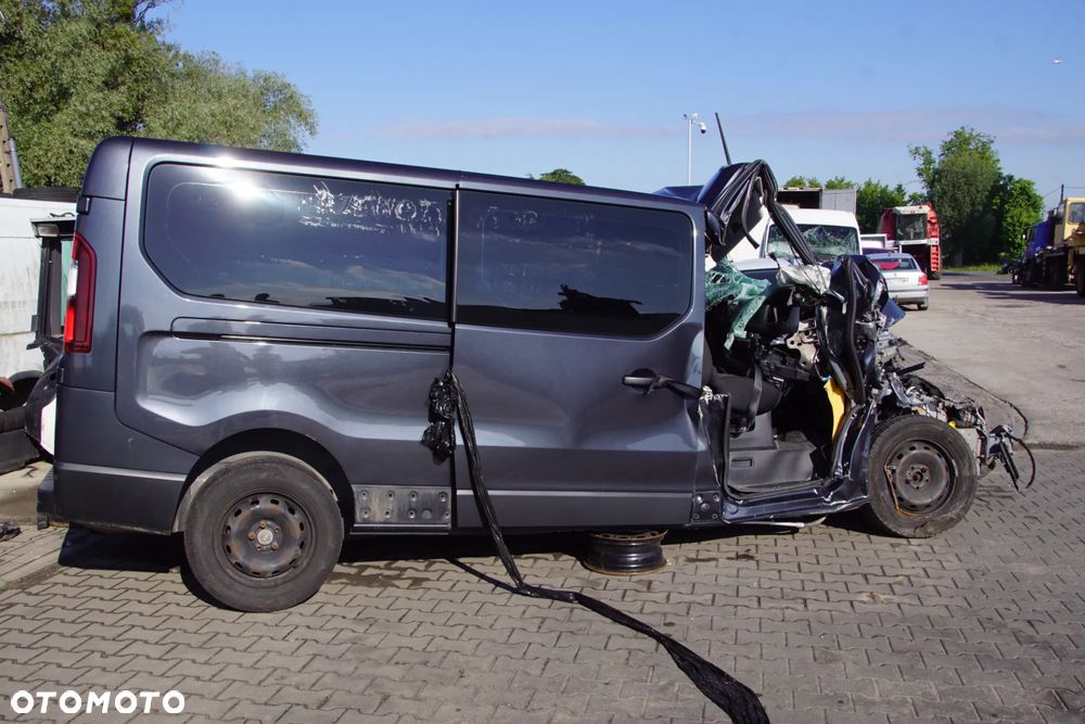 Auto na części - Renault Trafic III Lift 2.0 DCI 150 KM M9R714 PF6068 2021R Silnik Skrzynia Drzwi Klapa Zderzak Błotnik Lampa Lusterko Klamka Szyba Sterownik Moduł Czujnik Licznik Panel Kierownica - 7