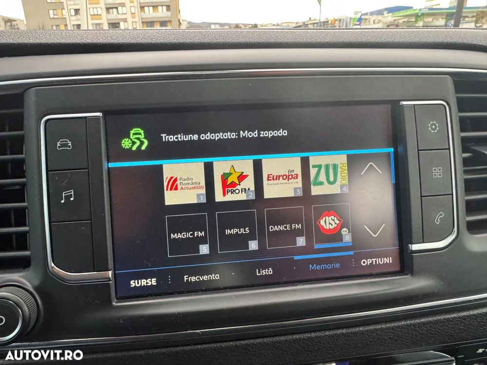 Peugeot Traveller L2H1 2.0 BlueHDI 150 S&S Navette - 33