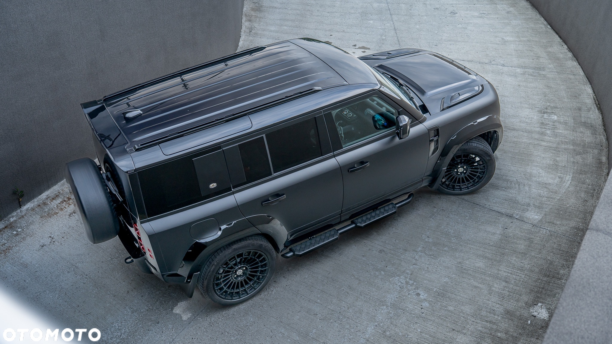 Land Rover Defender 110 5.0 P525 V8 - 5