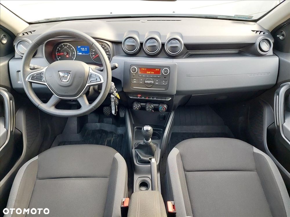Dacia Duster 1.6 SCe Essential - 9
