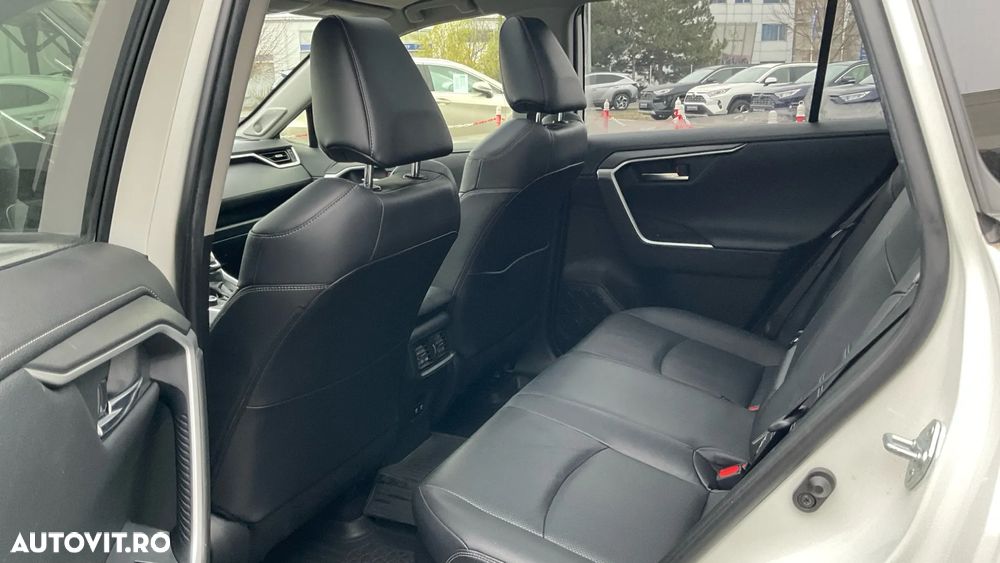 Toyota RAV4 2.5 Hybrid VVT-iE 4x4 Luxury Premium - 17