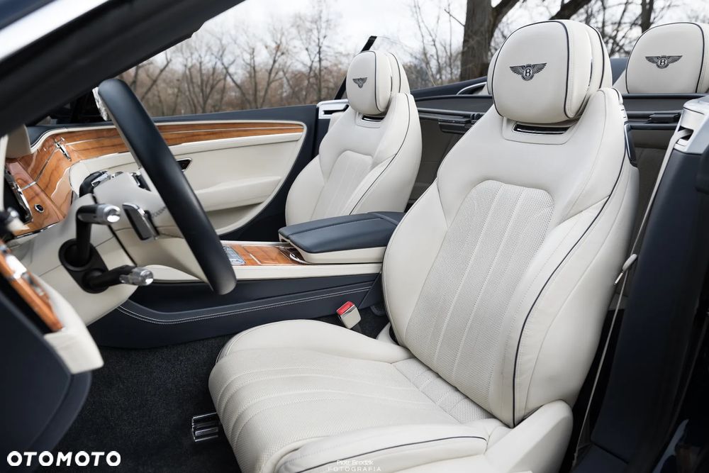 Bentley Continental GT - 23