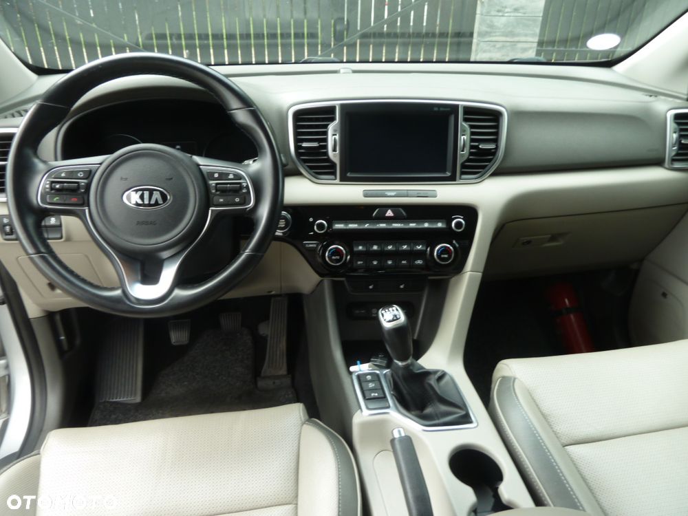 Kia Sportage 1.6 GDI 2WD DREAM-TEAM EDITION - 6