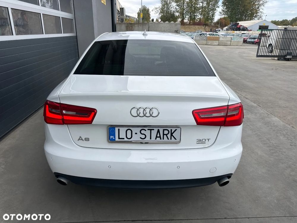 Audi A6 Avant 2012 photo 2
