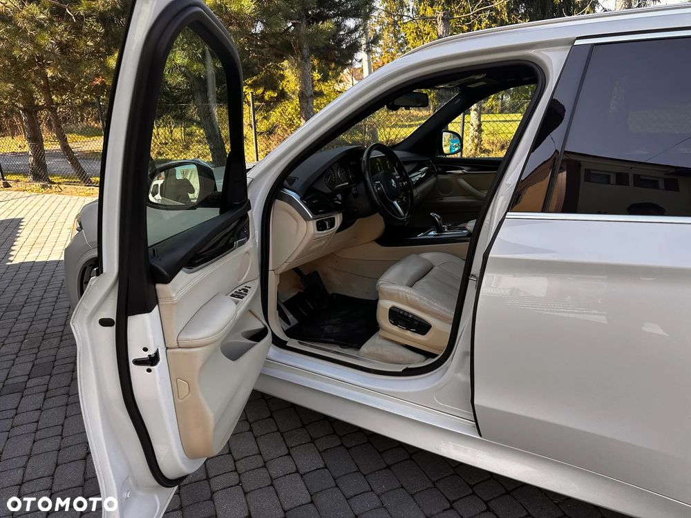 BMW X5 xDrive40d - 11