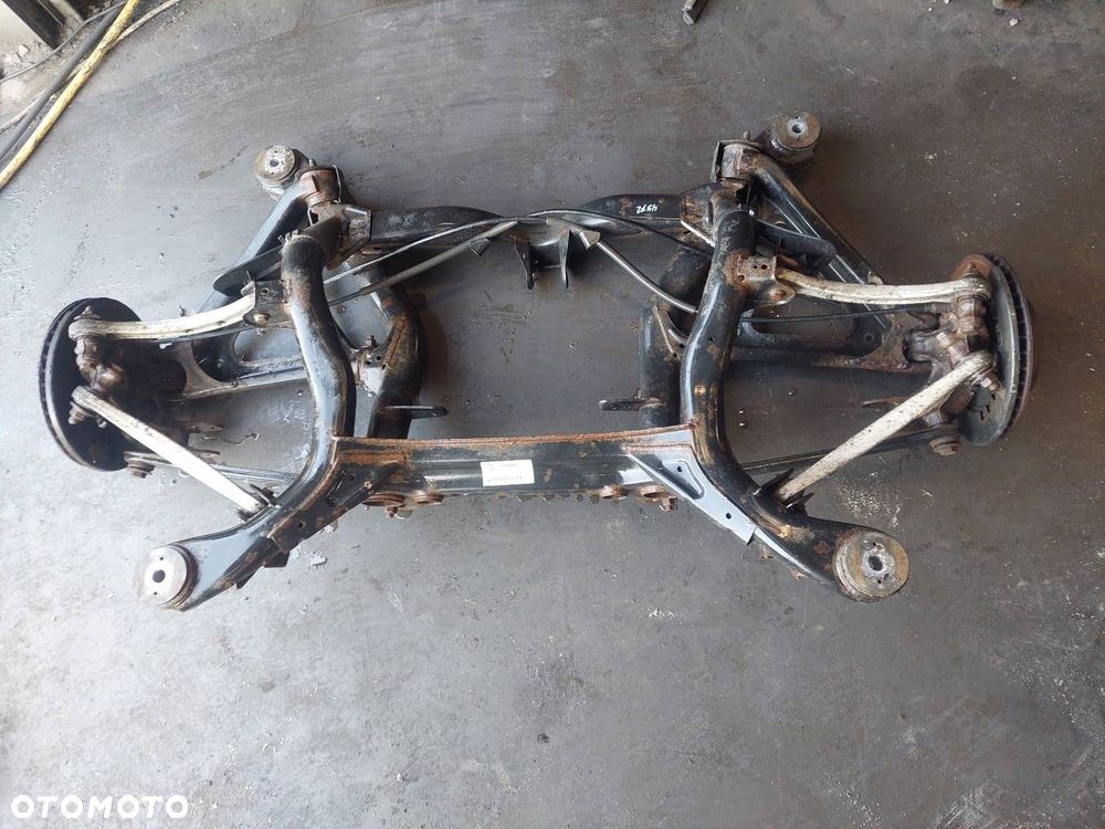 KOMPLETNE ZAWIESZENIE BELKA SANKI TYŁ VW TOUAREG I 06-10r 7L0500041 - 1