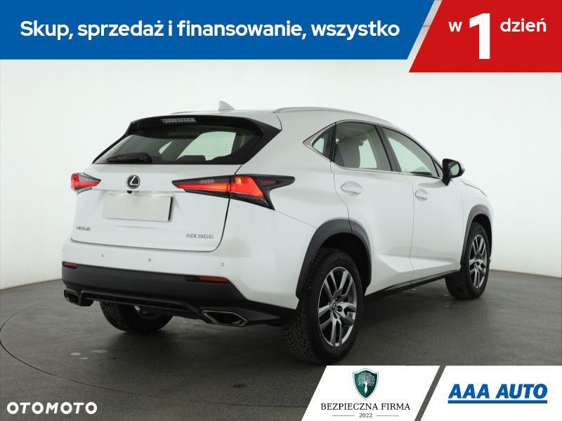 Lexus NX - 7