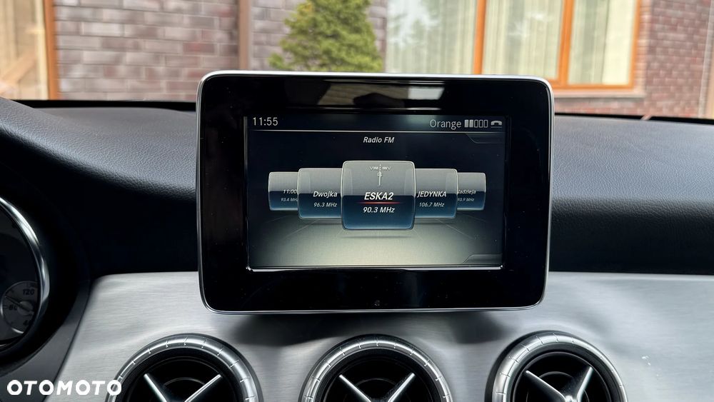 Mercedes-Benz CLA 180 7G-DCT AMG Line - 34