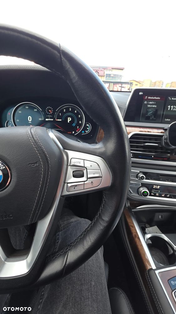 BMW Seria 7 - 29