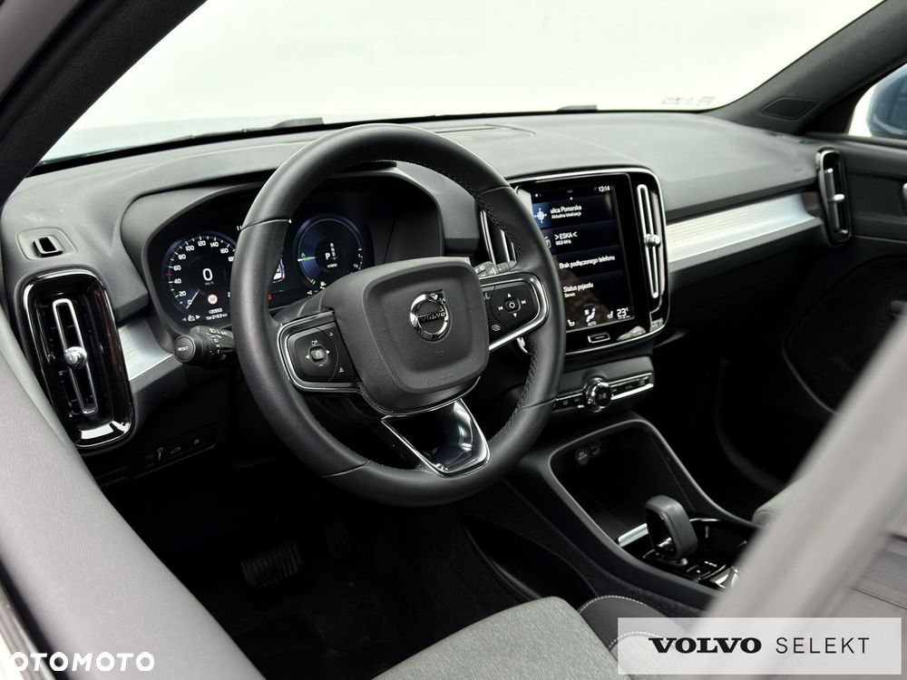 Volvo XC 40 - 24
