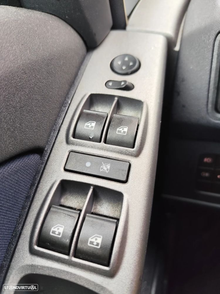 Lancia Musa 1.3 16V M-jet Platino - 11