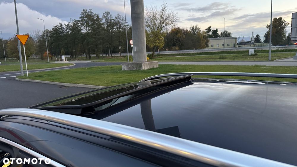 Mercedes-Benz Klasa E 250 CGI BlueEff Avantgarde - 24