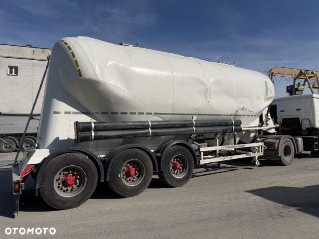 Spitzer SF 2737/2P Naczepa do przewozu materiałów sypkich - 5