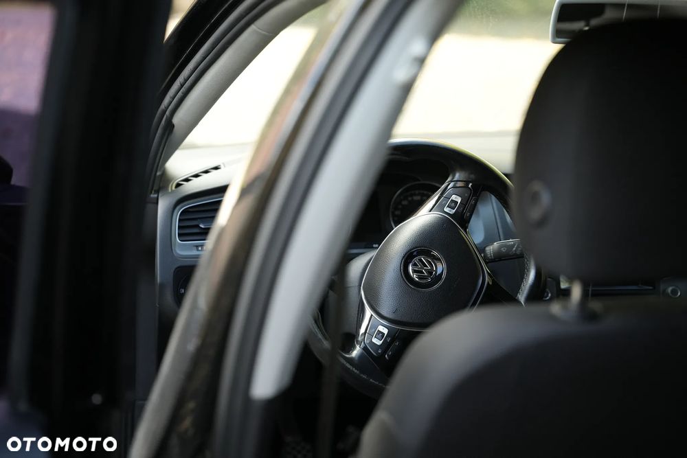 Volkswagen Golf 1.6 TDI DPF Comfortline - 13