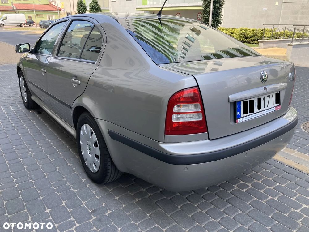 Skoda Octavia 1.6 Tour Plus Ice+ - 2