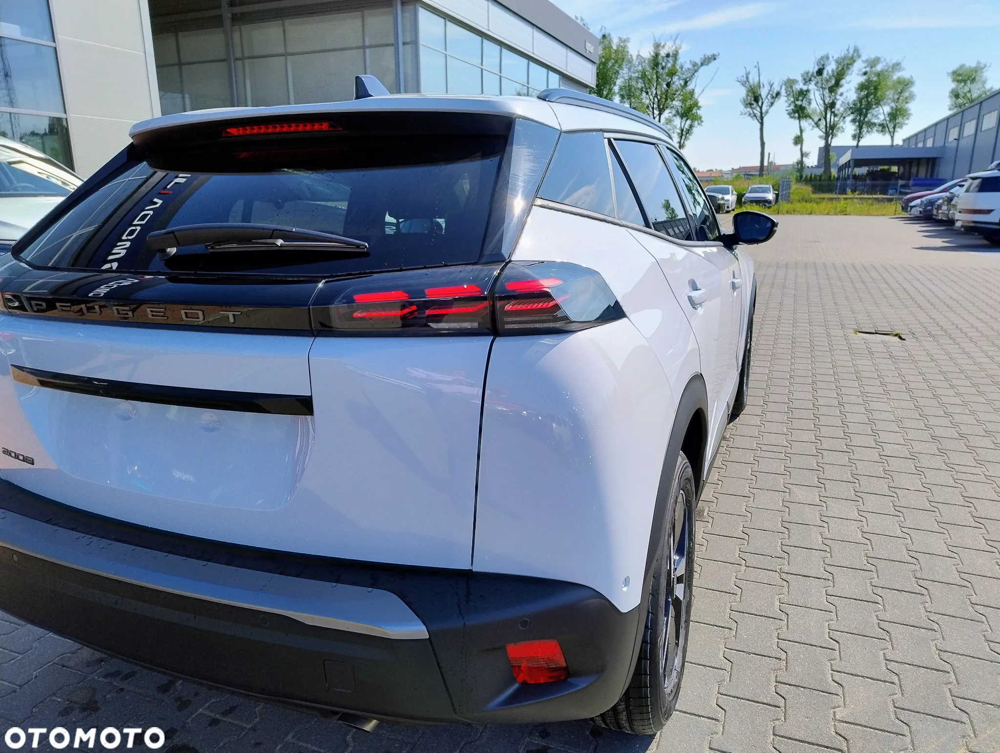 Peugeot 2008 PureTech 100 Allure S&S BVM6 - 6