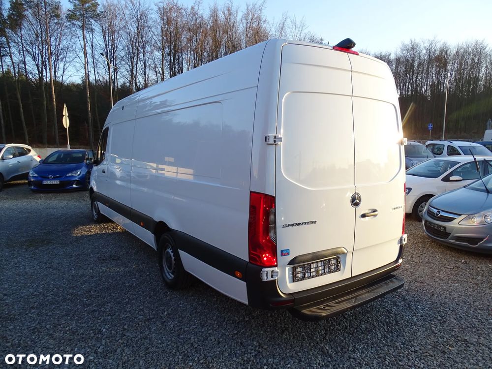 Mercedes-Benz SPRINTER - 8
