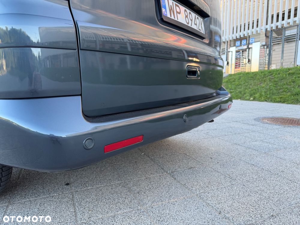Volkswagen Multivan - 10