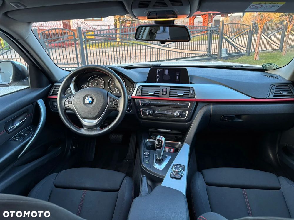 BMW Seria 3 318d DPF Edition Sport - 13