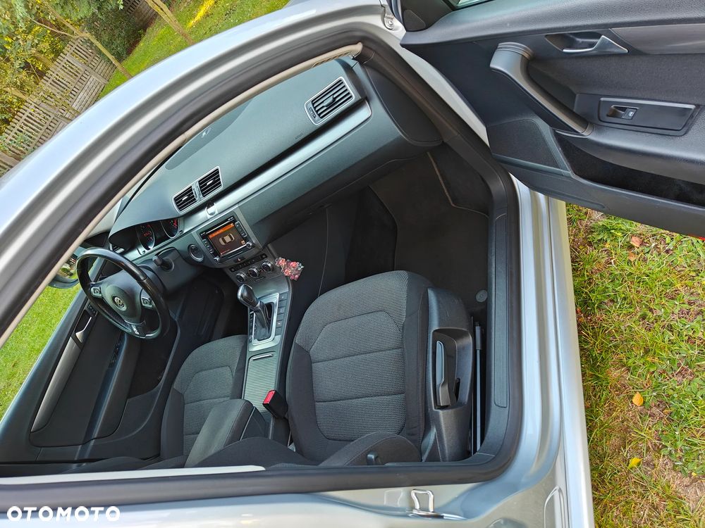 Volkswagen Passat 2.0 TDI Comfortline DSG - 9