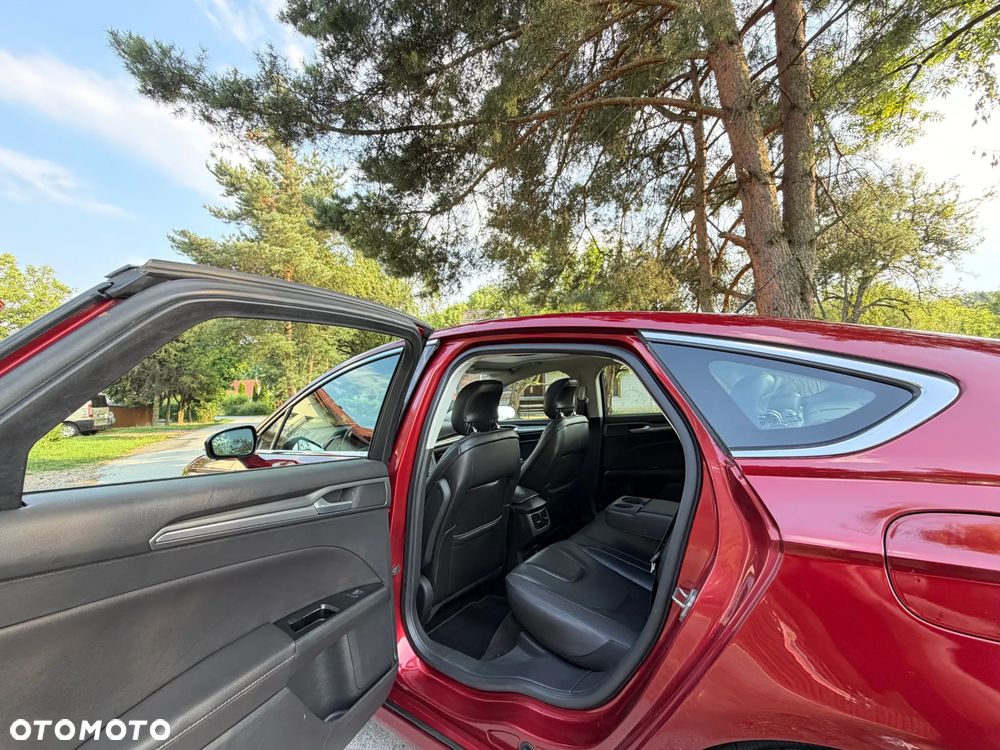 Ford Fusion 2.0 EcoBoost Titanium - 20